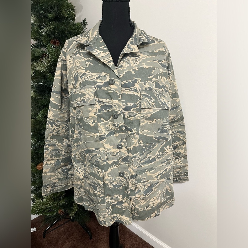 NWT Men’s Camouflage Military Style Jacket, Button Front, Size 44R